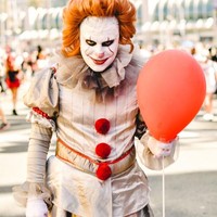 Badut horor dari film IT ternyata juga eksis di Comic Con 2019. Anak-anak harus waspada! (Foto: Getty Images)