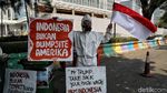 Demo Tolak Impor Sampah di Depan Dubes AS