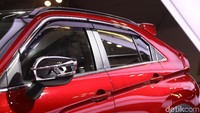 Penasaran dengan harga mobil ini? Mitsubishi Eclipse Cross dipasarkan dengan harga Rp 470-500 jutaan.