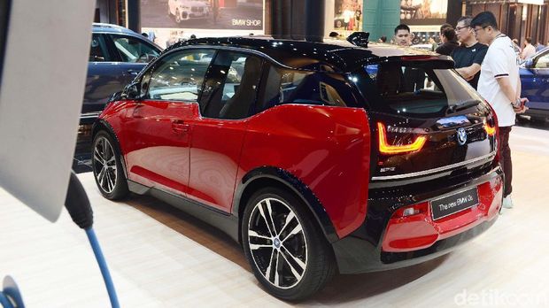 BMW i3s