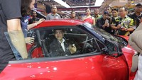 Mobil juga memikat hati anak bungsu presiden Jokowi, Kaesang Pangarep. Foto: toyota
