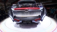 Tampilan eksterior maupun interior mobil Hy-Fun ini terkesan futuristik dengan desain lampu utama mobil yang menyipit di bagian atas. Sementara itu, bumper depan dibuat tajam dan dikombinasikan dengan model grup bertingkat.
