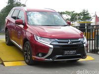 Mitsubishi Outlander PHEV. 