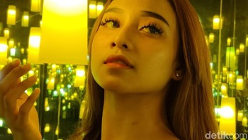  Penggunaannya tak sulit, bahkan distorsinya tidak terlalu kelihatan. Cocok bukan untuk dijadikan teman hunting foto di kegelapan? (Foto: Aisyah Kamaliah/detikINET)