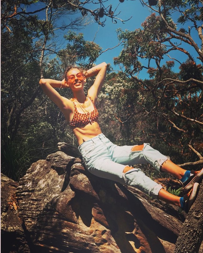 Selain Chanel, Ondria pernah digaet untuk menjadi model Prada, Miu Miu, Balmain, Dries Van Noten, Versace, dan Michael Kors. Foto: Instagram