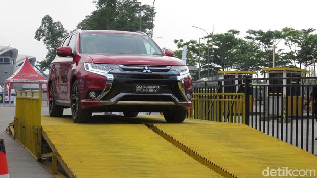 Mitsubishi Outlander PHEV