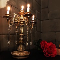 Siapa sangka kamar yang luasnya sangat minim ini bisa berubah jadi indah dan tampak mewah? Jennifer merancang sendiri dekorasi kamar yang hasilnya pun membuat kagum. Foto: Dok. Jennifer Treece