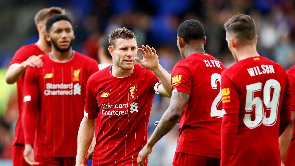 Pemain Liverpool, James Milner, sedang dalam usaha membiasakan diri memenangu trofi. (Foto: Jason Cairnduff/Reuters)