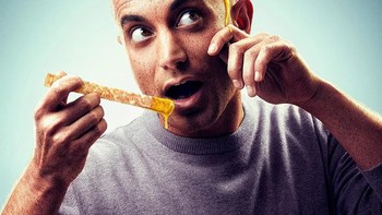 Lurzers Archive adalah majalah periklanan dua bulanan yang menampilkan kampanye yang luar biasa, baik dalam digital maupun ATL dari seluruh dunia. Foto: Cristian Girotto