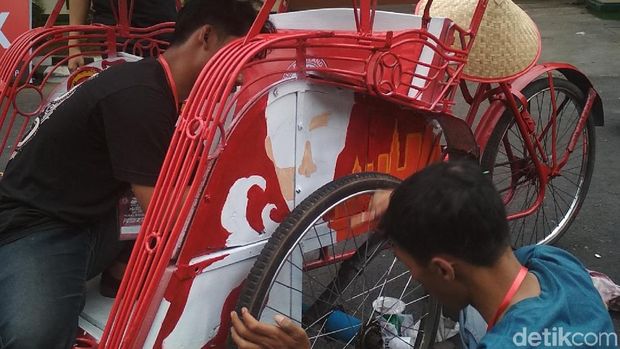 Dicat Warna-warni, Becak di Rembang Kini Jadi Cantik