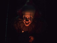 Tak Mudah Adaptasi Novel Pennywise ke Layar Lebar