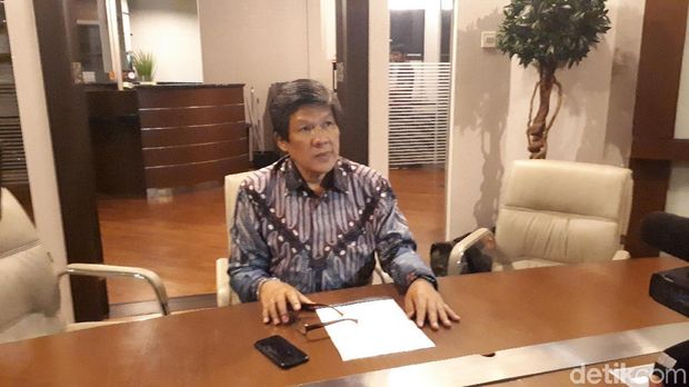 Kuasa hukum Theresia Pipik (orang tua murid JIS korban sodomi Neil Bantleman), Tommy Sihotang