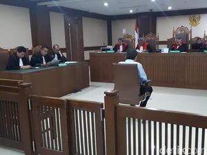 Pengusaha Bernard Kalalo Didakwa Suap Bupati Talaud Rp 595 Juta