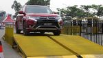 Sensasi Menjajal Outlander PHEV