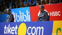 Hal ini tak lepas dari warna-warna sponsor di Indonesia Open, seperti Djarum mewakili warna merah dan biru dari Blibli.com.