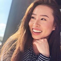 Soal dirinya yang menolak mencoba pakai hijab, Kathy pun memberi penjelasan. Ia mengklaim dirinya dipaksa mencoba hijab kala itu. Seorang wanita mencoba memaksaku pakai hijab di kepalaku tanpa seizinku, katanya. Foto: Instagram/@katzhux