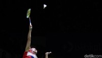 Setelah interval, jarak poin yang sudah terlalu jauh berhasil dimanfaatkan oleh Akane Yamaguchi. Dia tetap fokus untuk meladeni permainan dari Tai Tzu Ying yang sempat meraih beberapa poin sehingga membuat skor menjadi 17-10. Akane berhasil menutup gim kedua dengan keunggulan 21-15.