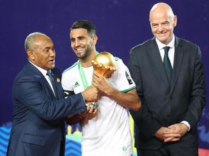 Mahrez Lima Trofi Dalam Setahun