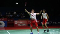 Memainkan laga semifinal di Istora GBK, Sabtu (20/7/2019) siang WIB, Hendra/Ahsan lebih dahulu kalah di gim pertama 17-21.