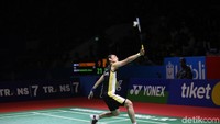 Pada gim pertama, Tai Tzu Ying kesulitan untuk mengimbangi permainan dari Akane Yamaguchi. Beberapa kali, Tai Tzu Ying gagal mengembalikan shuttlecock yang dilancarkan oleh Akane.