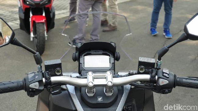 Menjajal Skutik Penjelajah 150 cc Honda ADV 150, Pertama di Dunia