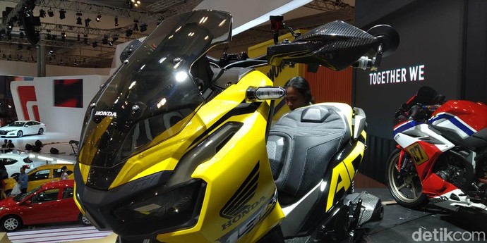 Modifikasi Honda ADV 150 Pertama di Dunia