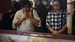 Jenazah Arswendo Atmowiloto Dilepas di Gereja St Matius Penginjil