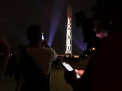 Kemeriahan Amerika Rayakan Setengah Abad Pendaratan Bulan