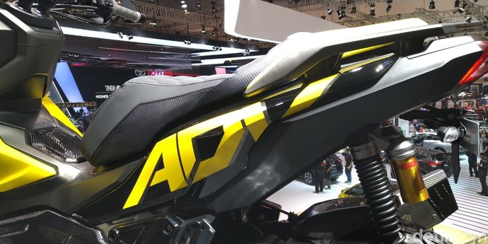 Modifikasi Honda ADV 150 Pertama di Dunia