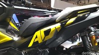 Bodinya dipoles dengan airbrush oleh R-Autoworks. Foto: PT Astra Honda Motor