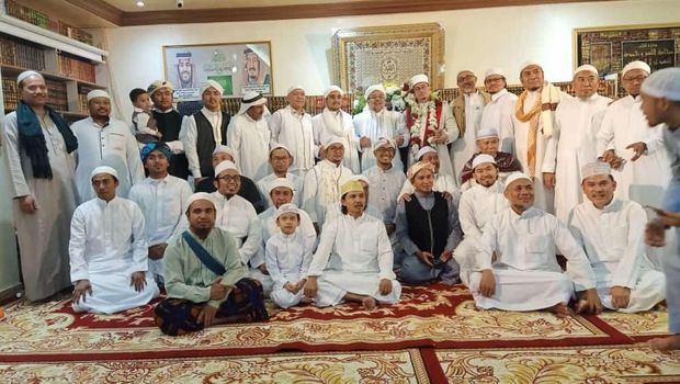 Habib Rizieq Menikahkan Putrinya di Mekah Habib Rizieq Menikahkan Putrinya di Mekah