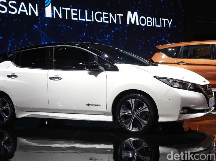 Mobil Listrik Terlaris Dunia Melantai di GIIAS