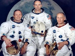 Momen Astronot Penakluk Bulan Mengeluh pada Trump