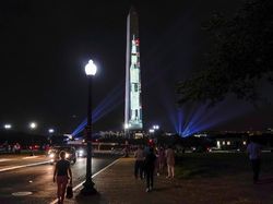 Kemeriahan Amerika Rayakan Setengah Abad Pendaratan Bulan