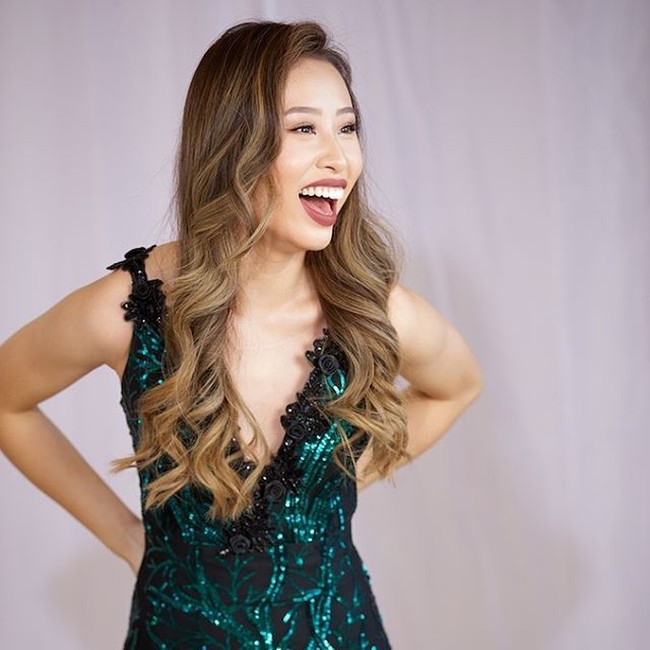 Model yang juga diketahui sebagai pendukung Donald Trump ini menyayangkan pencopotan gelarnya sebagai Miss Michigan. Menurutnya tidak sepatutnya seseorang mendapat prasangka hanya karena pandangan politik yang berbeda. Foto: Instagram/@katzhux