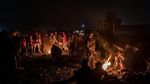 Melihat Ritual Kasada, Larung Sajen di Gunung Bromo