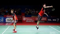 Mereka menang dua gim langsung 21-19, 21-16 dalam tempo 28 menit. 