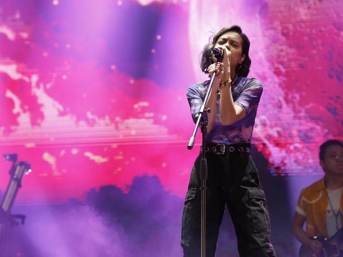 Eva Celia di We The Fest 2019