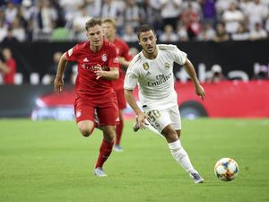Debut dengan Madrid, Hazard Kok Pakai Nomor 50?