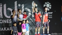 Dengan kemenangan itu, Kevin/Marcus sekaligus berhasil mempertahankan gelar juara. Mereka juga berhasil menjadi jawara tahun lalu.