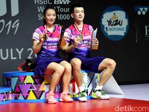 Zheng Si Wei/Huang Ya Qiong Juara Ganda Campuran