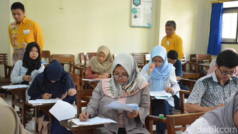 12.322 Peserta SM Unnes Diuji Wawasan Kebangsaan dan Antikorupsi 12.322 Peserta SM Unnes Diuji Wawasan Kebangsaan dan Antikorupsi