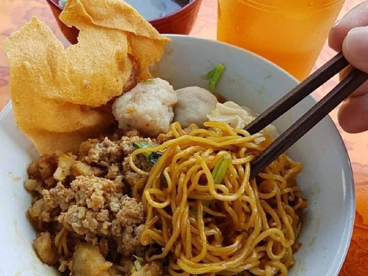 Yamien Ayam yang Gurih Manis Cocok Buat Penyemangat Senin Pagi