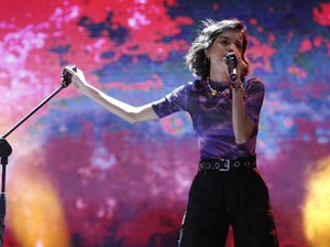 Tentang Eva Celia yang Sudah Lama Diincar Duet Rizky Febian
