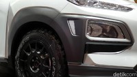 Hyundai Kona modifikasi ini mendapatkan sejumlah modifikasi baik di area eksterior maupun interiornya.  Foto: Luthfi Anshori