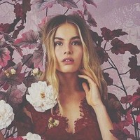 Sebelum dengan AnneKee, De Light menjalin cinta selama empat tahun dengan Annick Diekman. Tak diketahui bagaimana De Light akhirnya memutuskan Annick dan berpacaran dengan mantan teman sekolahnya itu. Pastinya De Light menggandeng AnneKee dan tampil perdana sebagai pasangan kekasih saat menghadiri Golden Boy Award. Foto: Dok. Instagram @anneekemolenaar