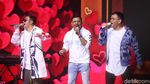 Kahitna Bikin Penonton Indonesia Open Nyanyi Bareng