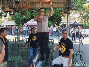 Ratusan Pencinta Burung Geruduk Mapolresta Kediri Siang Tadi, Ada Apa?