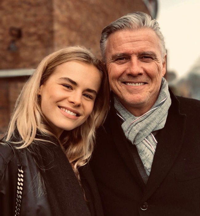 Bagi AnneKee Molenaar, dunia sepakbola bukanlah hal baru. Ayahnya, Keje Molenaar, merupakan pemain Ajax dan Feyenoord. Dua adiknya, Max Molenaar and Jip Molenaar pun menjadi atlet sepakbola FC Volendam U19. Foto: Dok. Instagram @anneekemolenaar