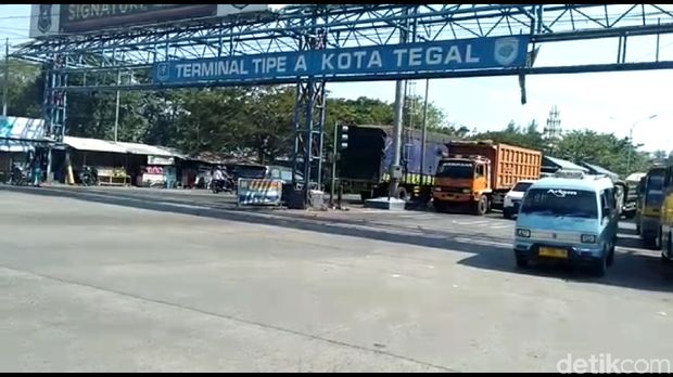 Anak Pengasong Jangan Terlantar, Ada Sekolah di Terminal Tegal